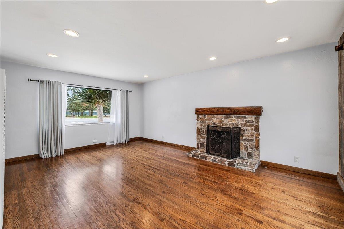 712 Sunset Drive