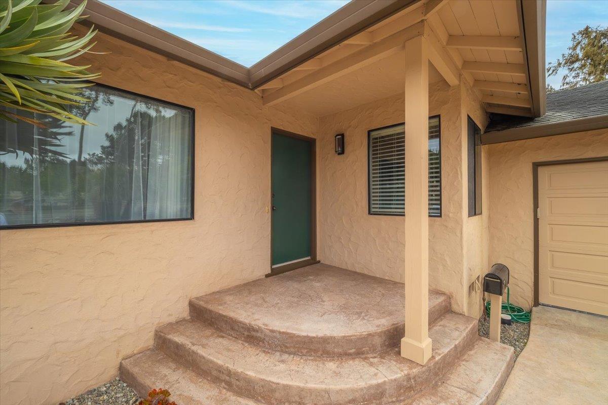712 Sunset Drive