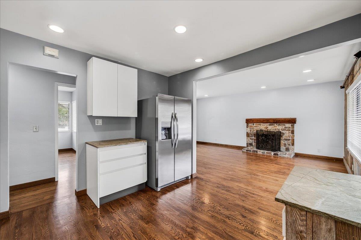 712 Sunset Drive