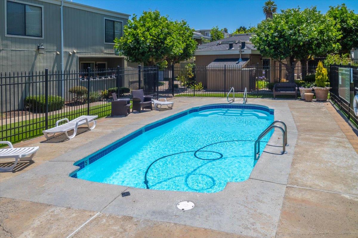 820 Casanova Avenue 33