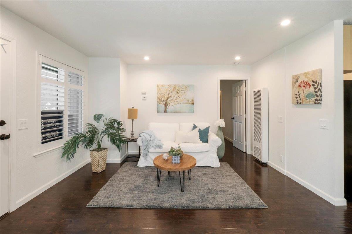 820 Casanova Avenue 33