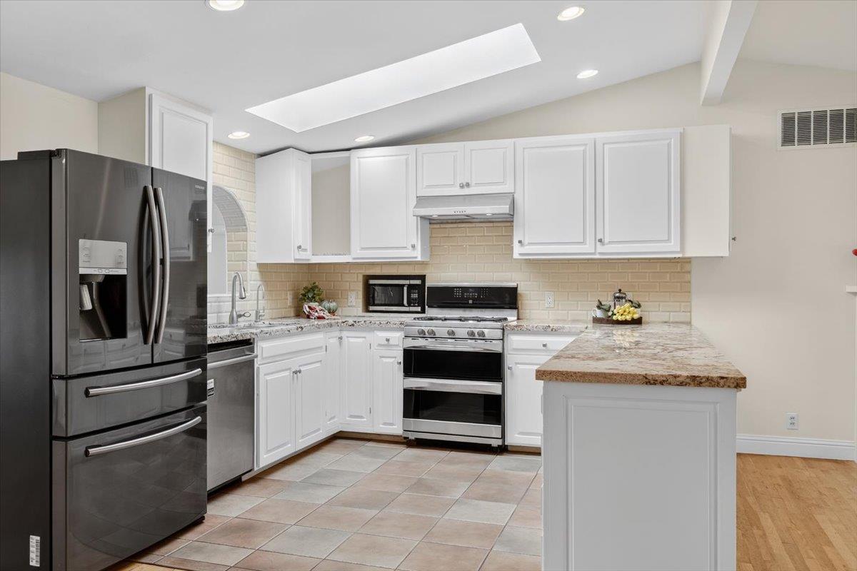 2065 Hacienda Street