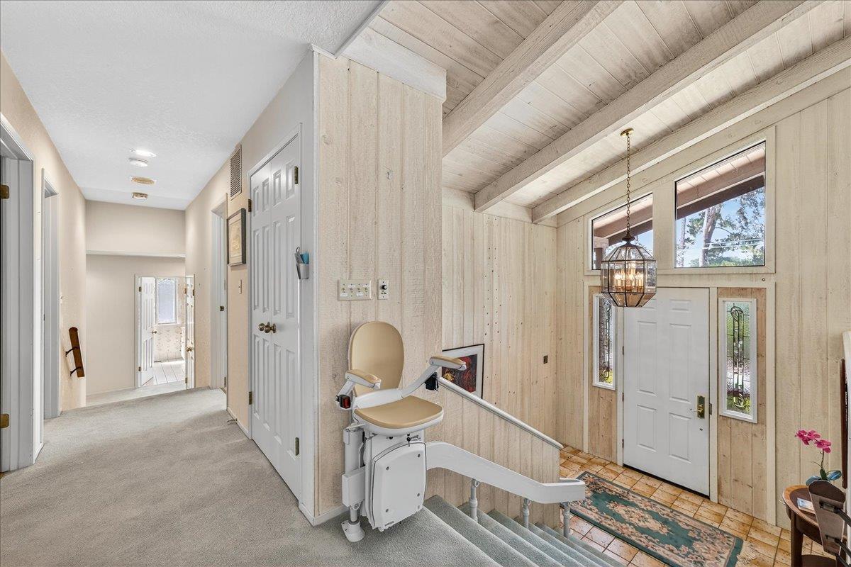 3037 Strawberry Hill Road