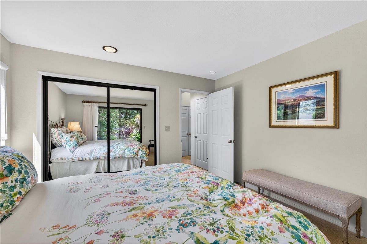 3037 Strawberry Hill Road