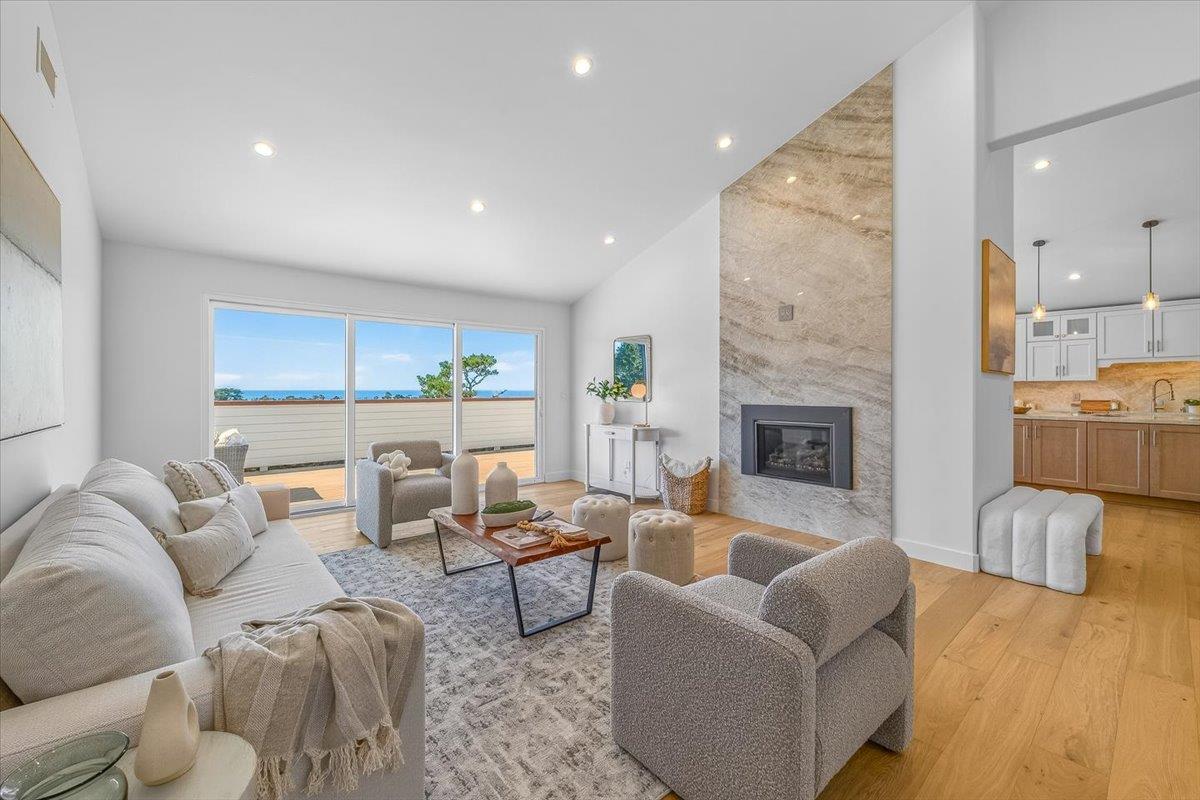 2828 Forest Hill Boulevard