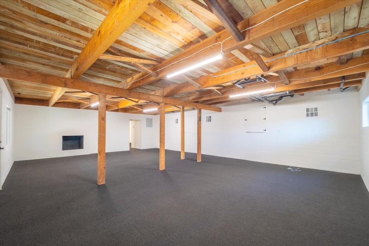 2828 Forest Hill Boulevard