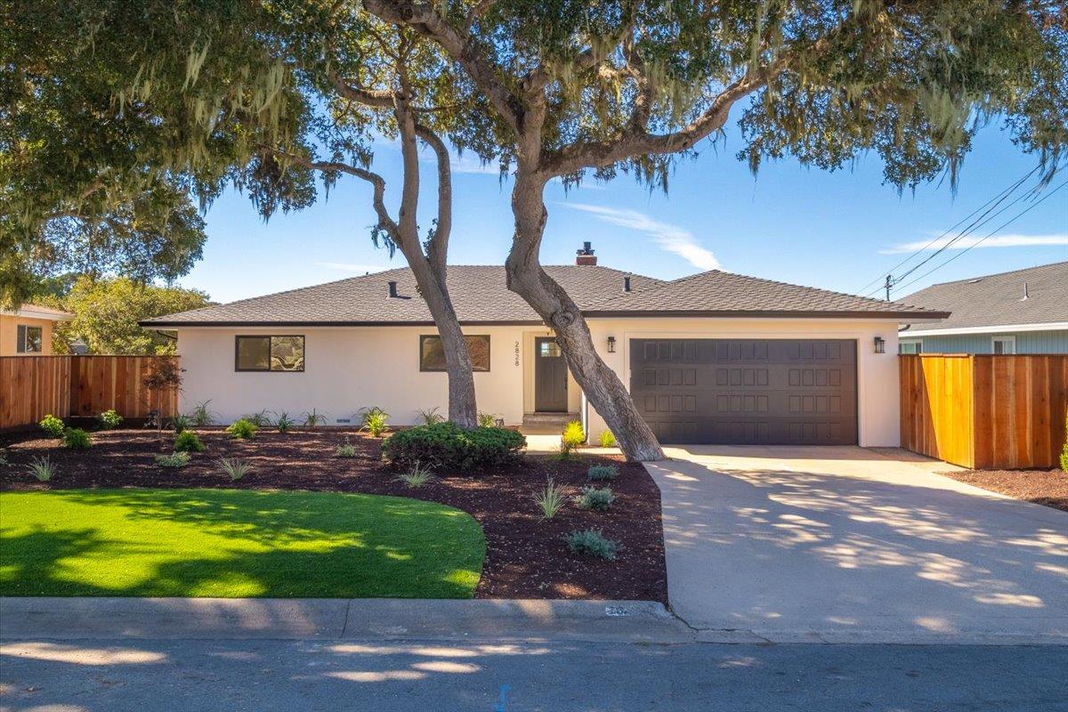 2828 Forest Hill Boulevard