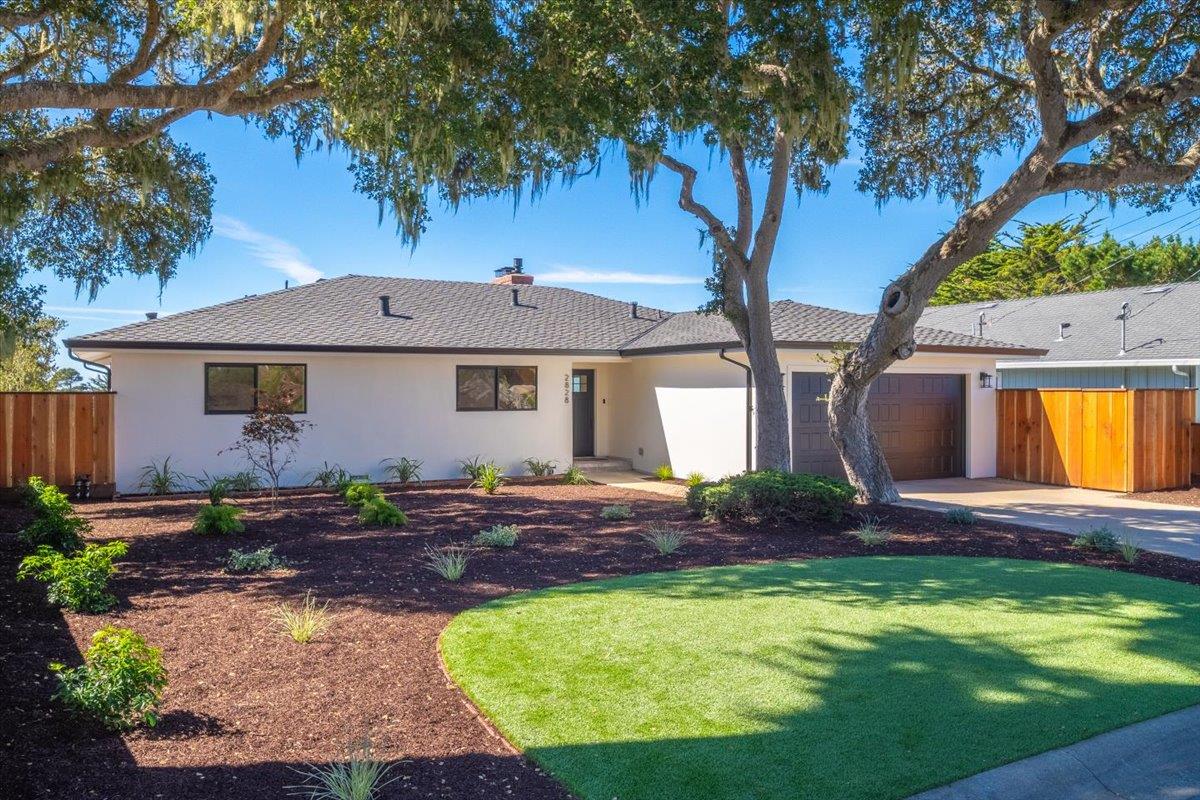 2828 Forest Hill Boulevard