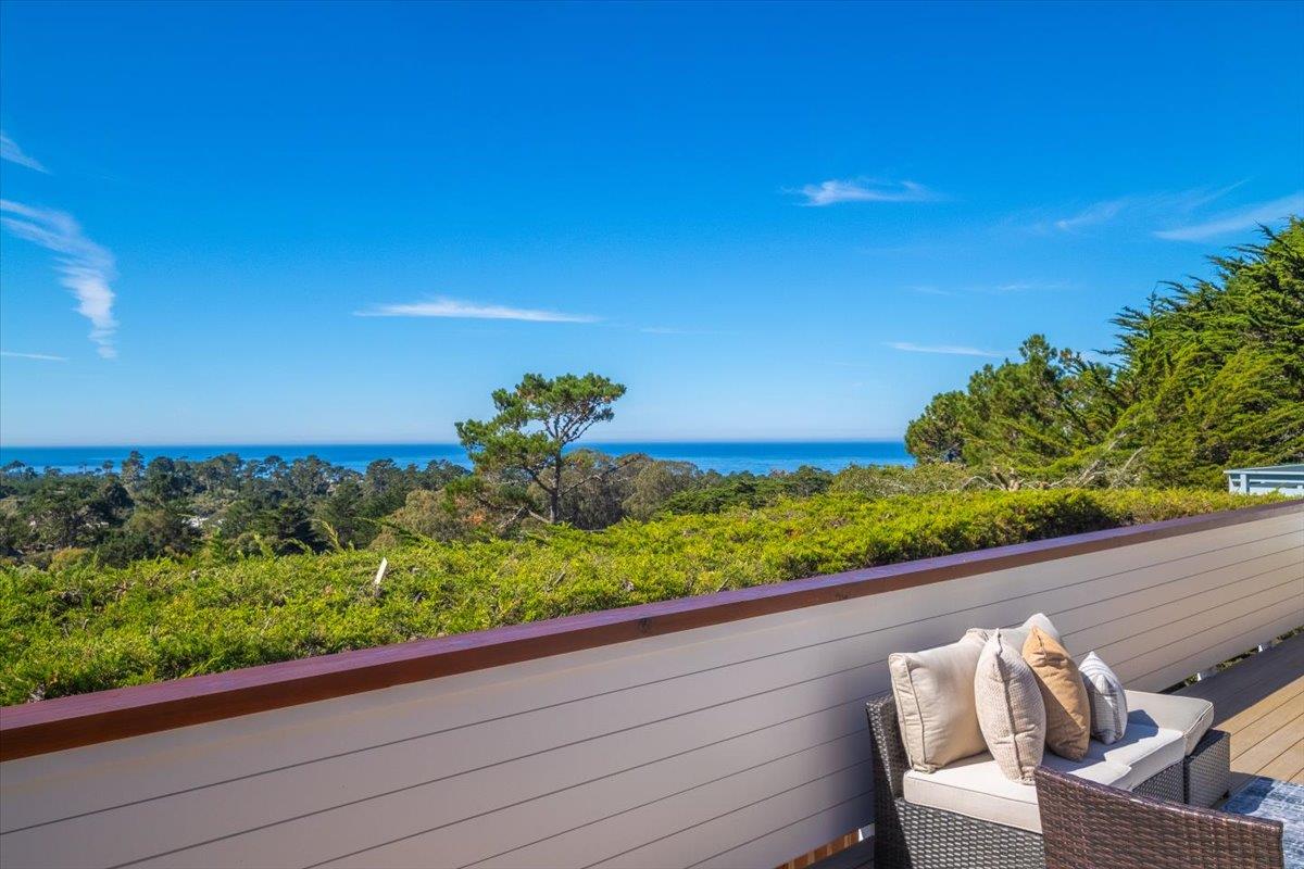 2828 Forest Hill Boulevard