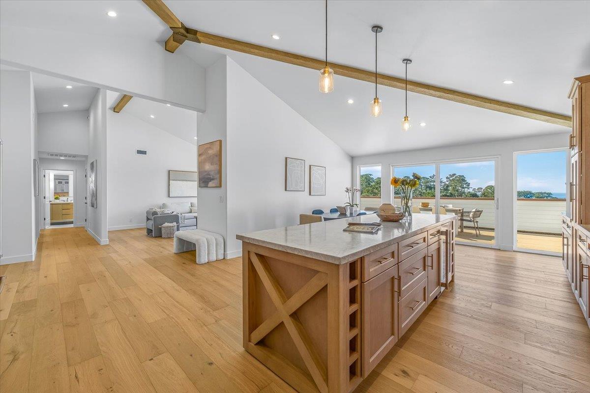 2828 Forest Hill Boulevard