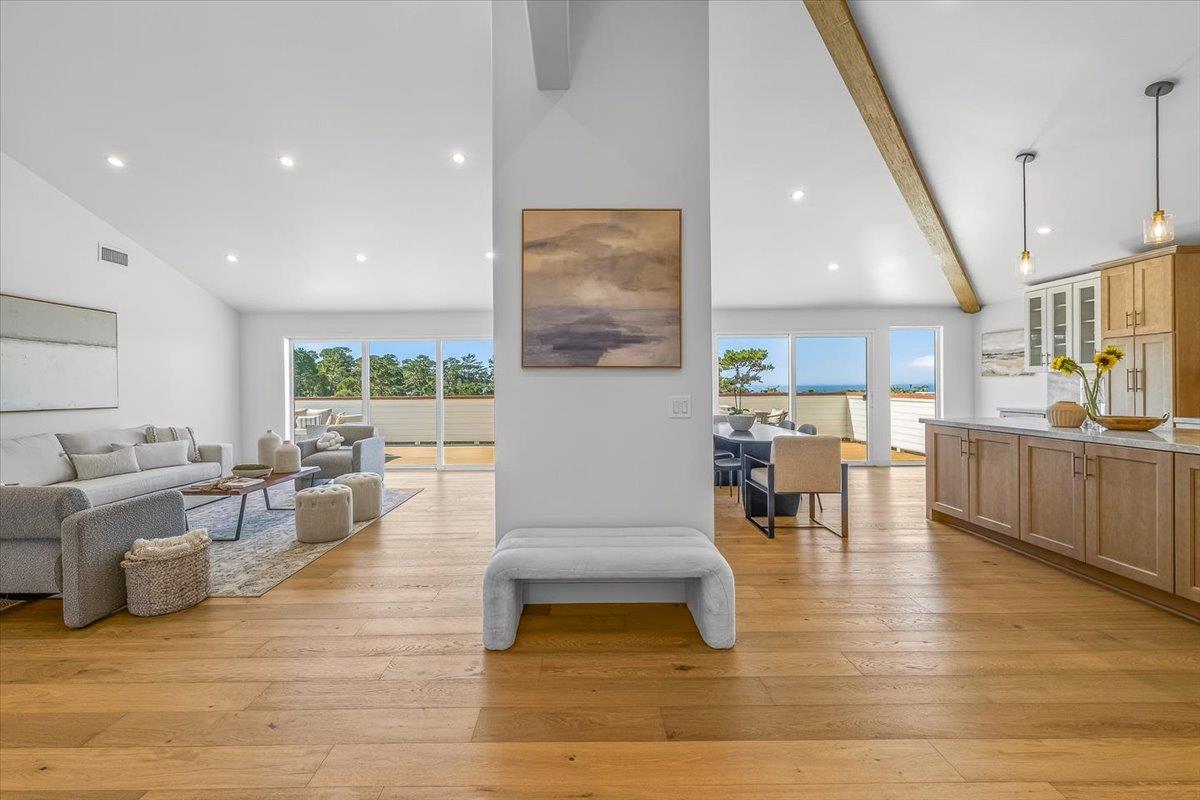 2828 Forest Hill Boulevard