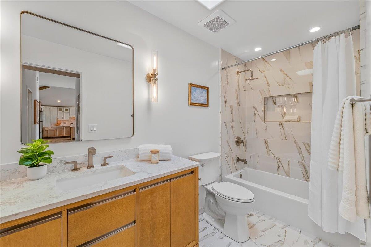 2828 Forest Hill Boulevard