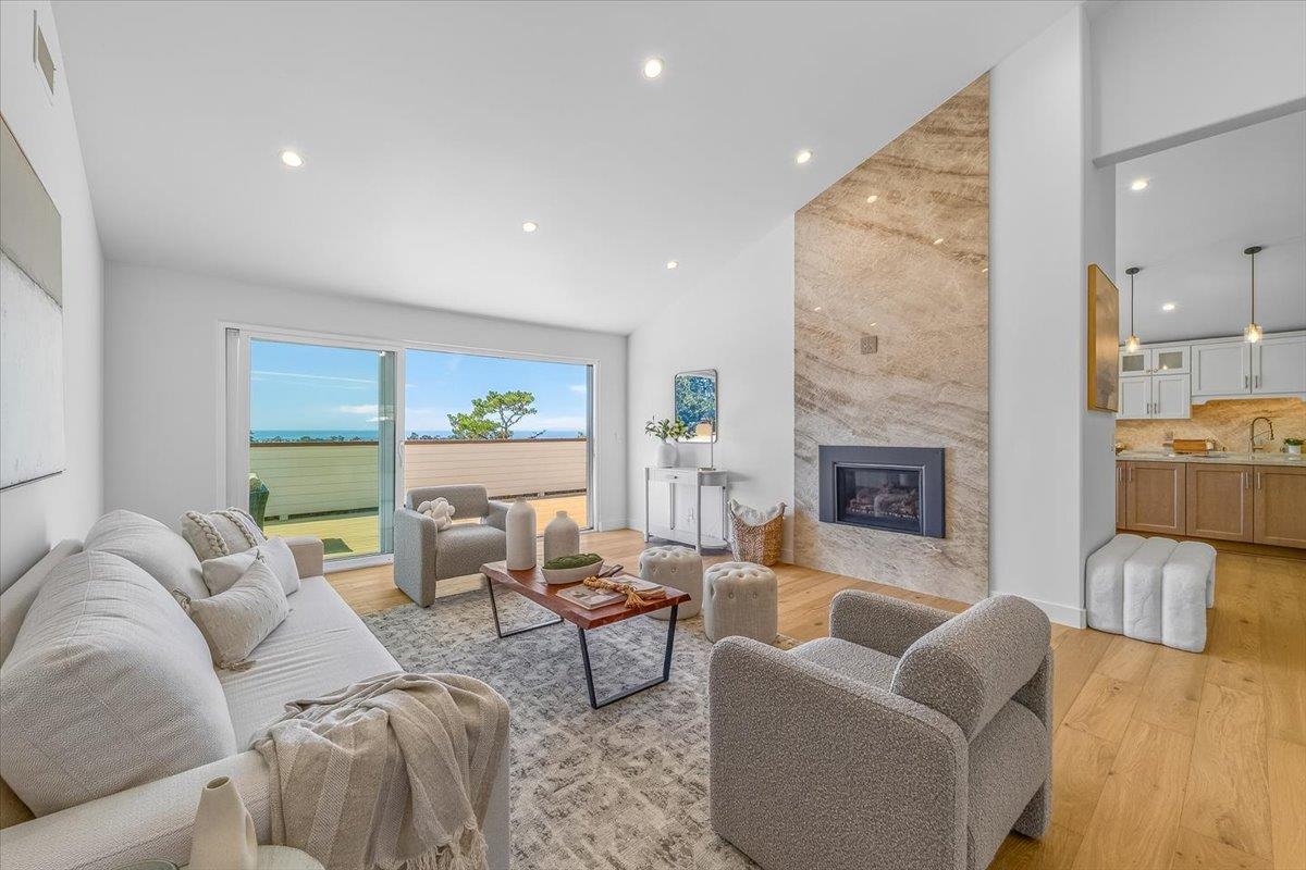 2828 Forest Hill Boulevard