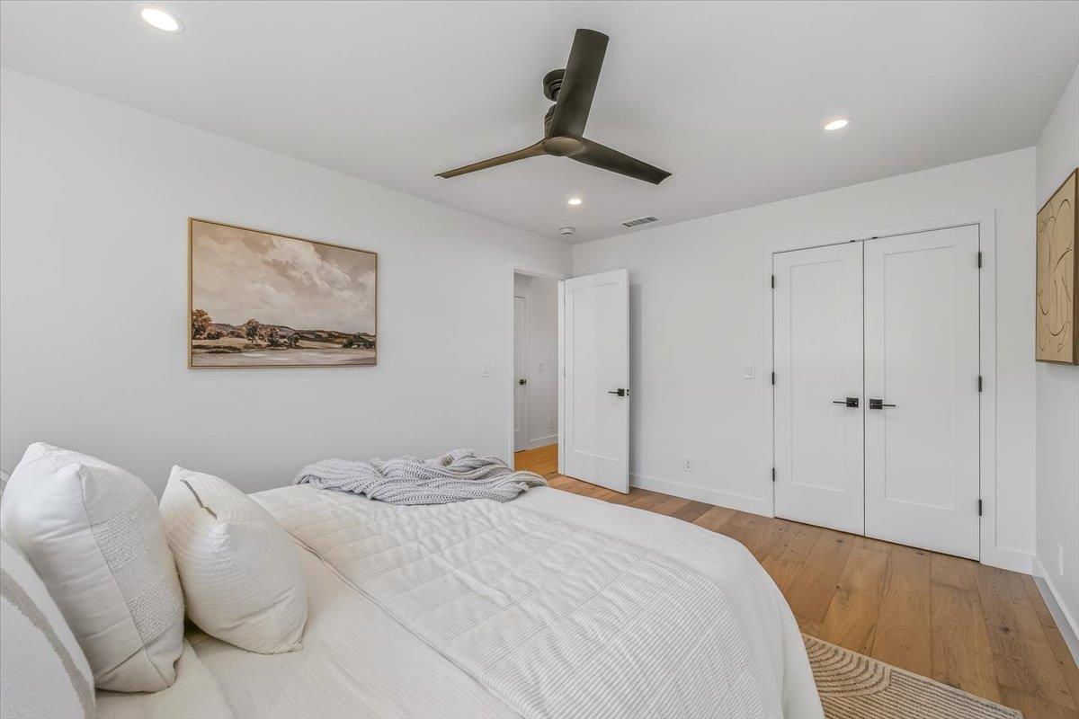 2828 Forest Hill Boulevard