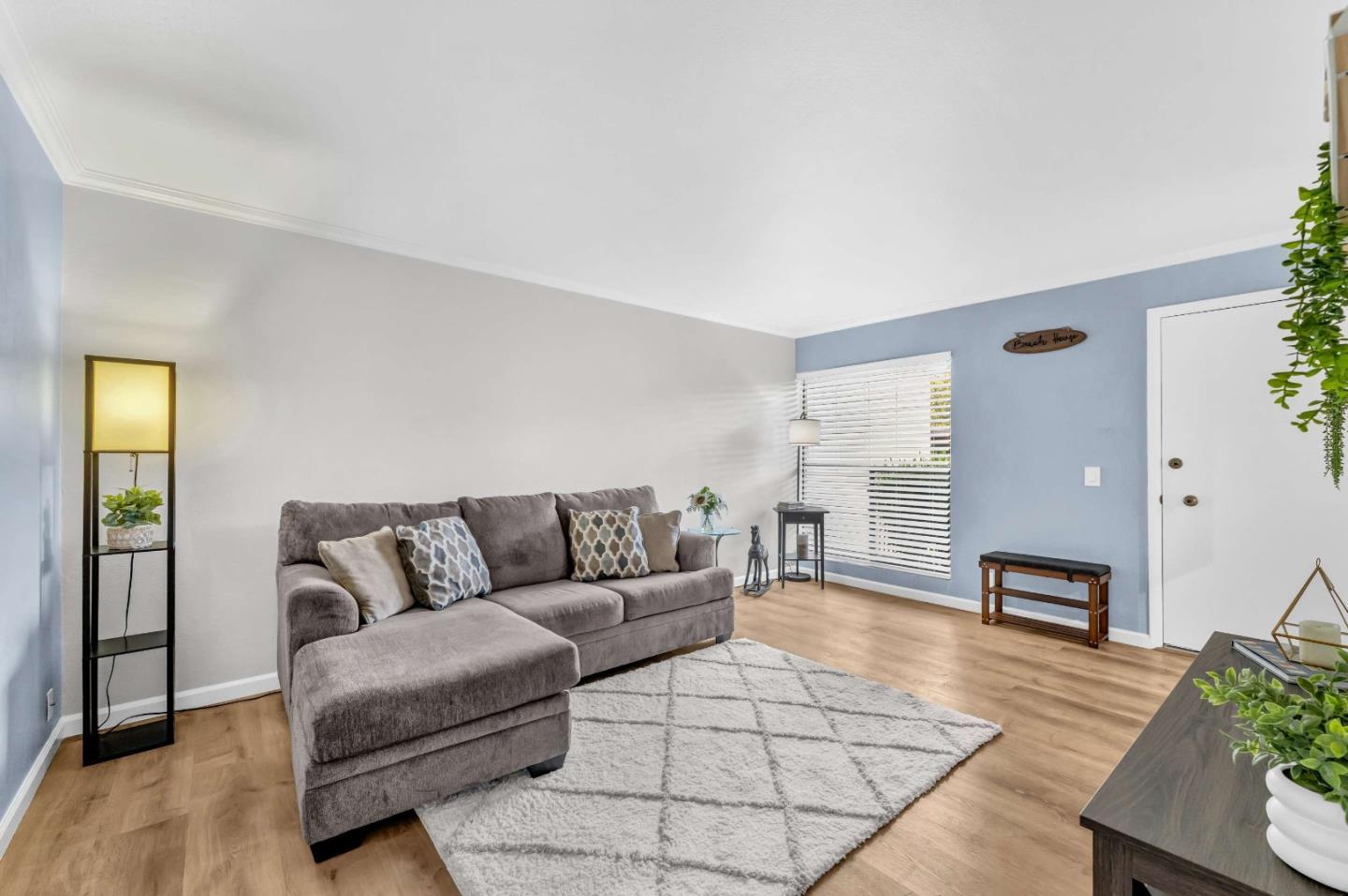 500 Glenwood Circle 313