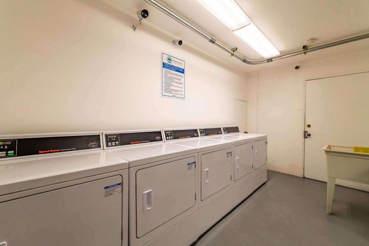 500 Glenwood Circle 313