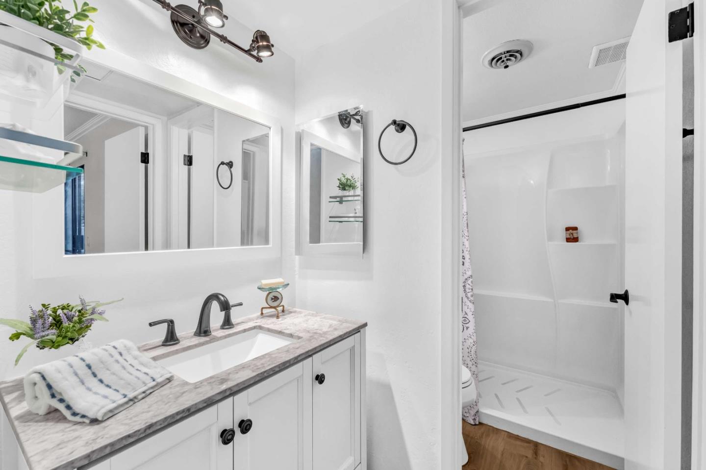 500 Glenwood Circle 313