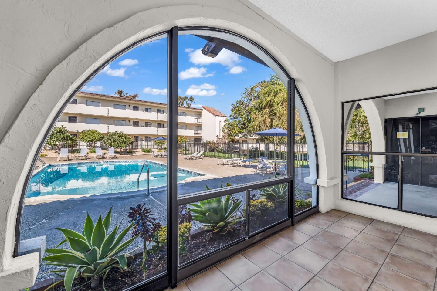 500 Glenwood Circle 313