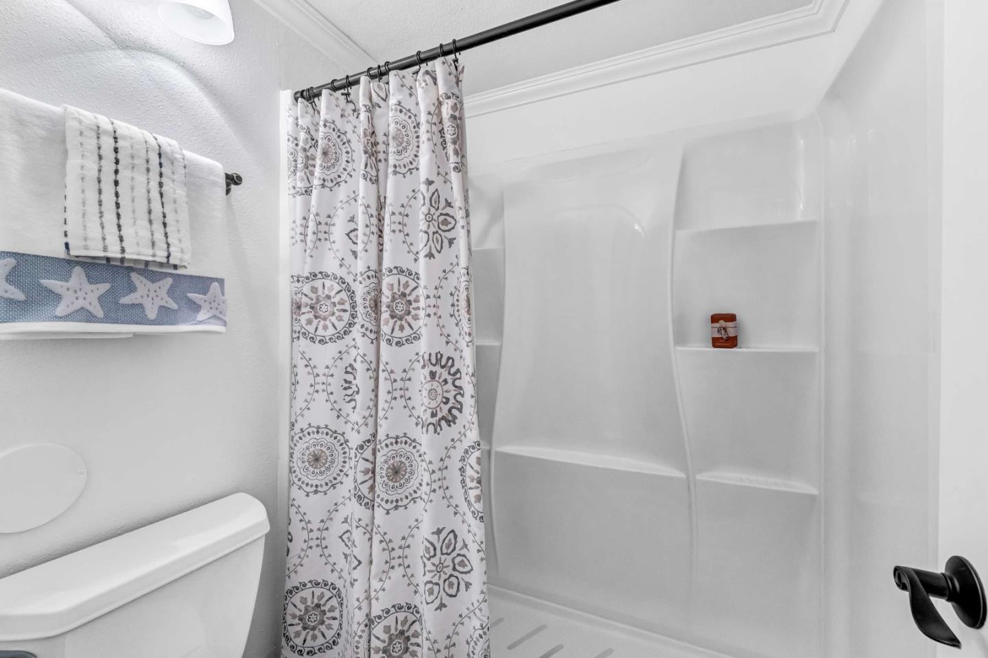 500 Glenwood Circle 313