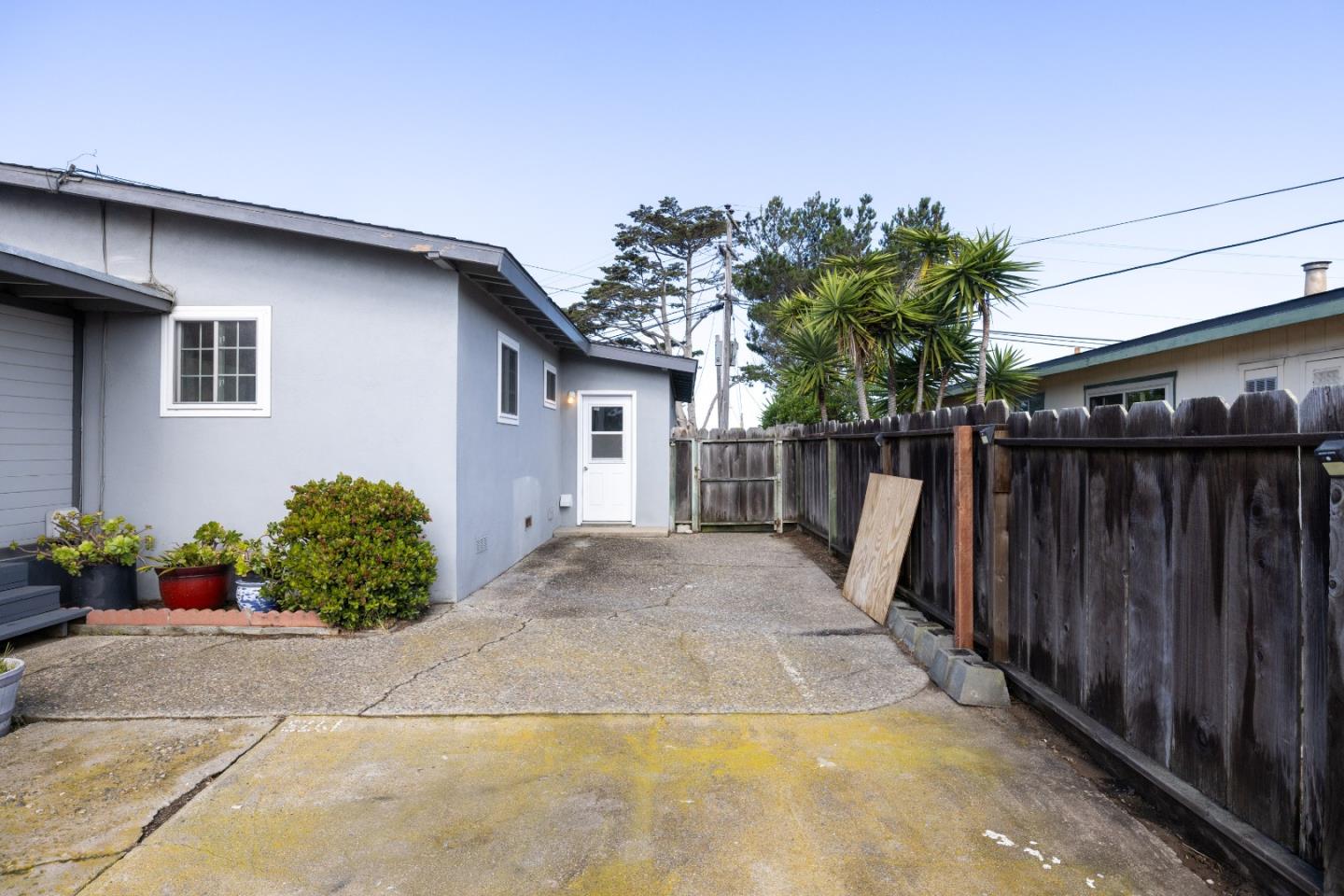 3092 Zanetta DR