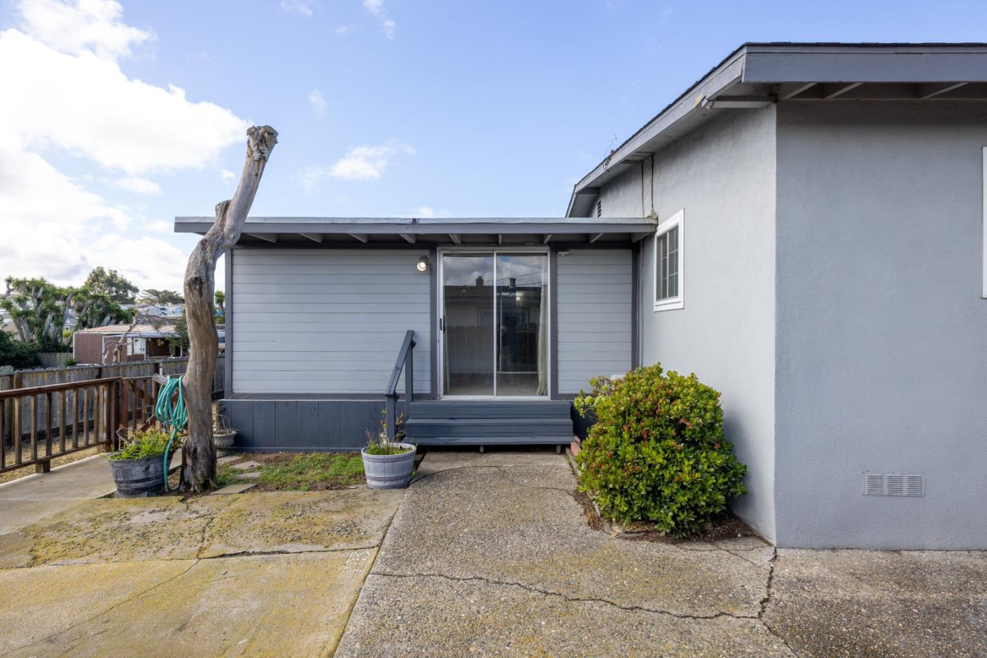 3092 Zanetta DR