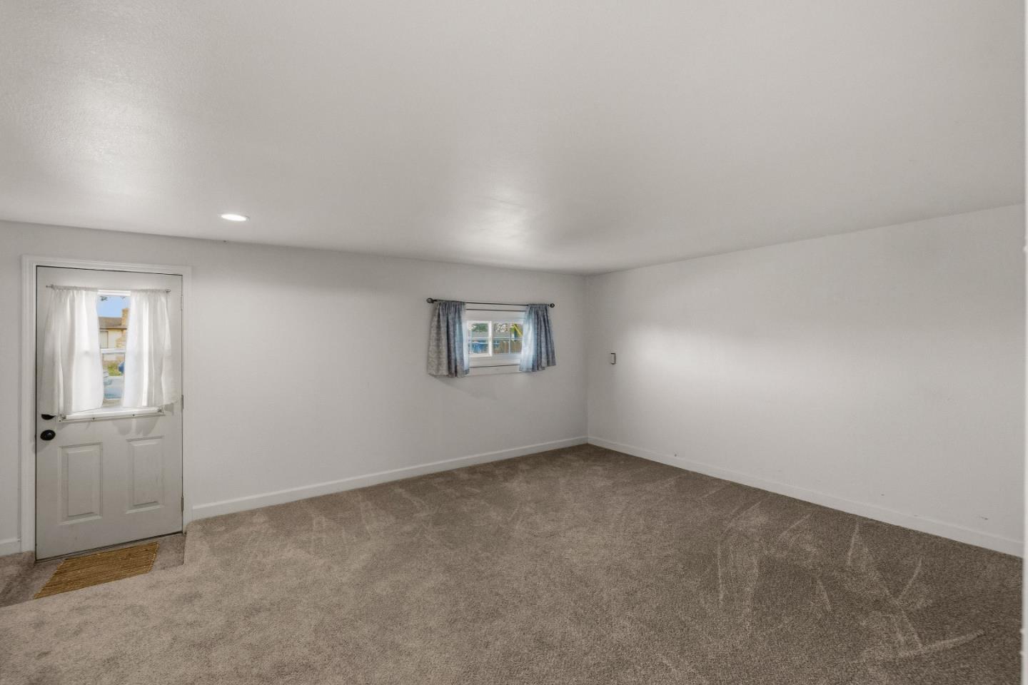 3092 Zanetta DR