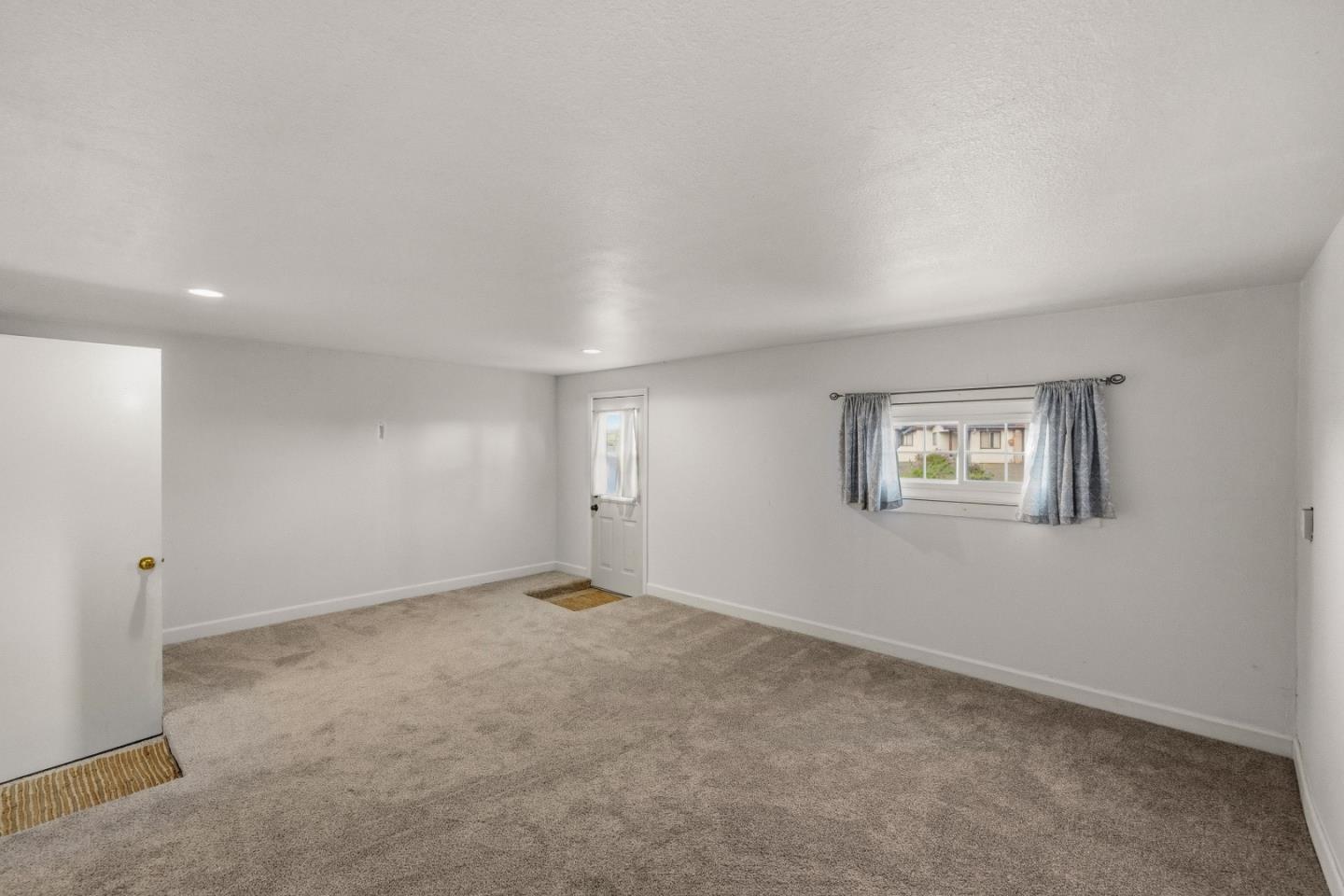 3092 Zanetta DR