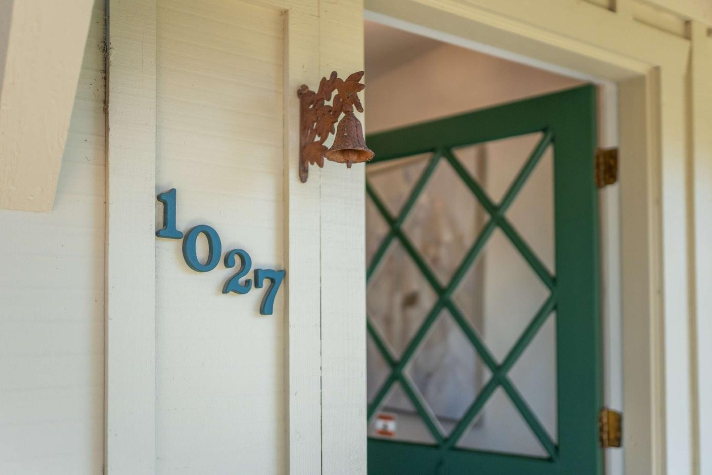1027 Vaquero
