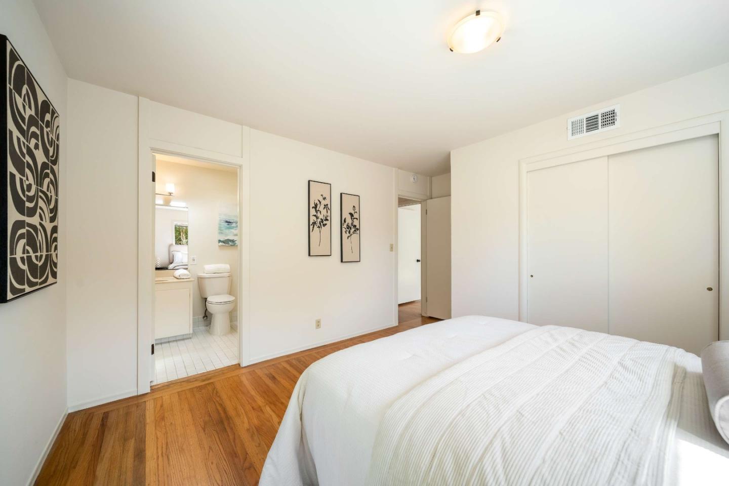 1027 Vaquero