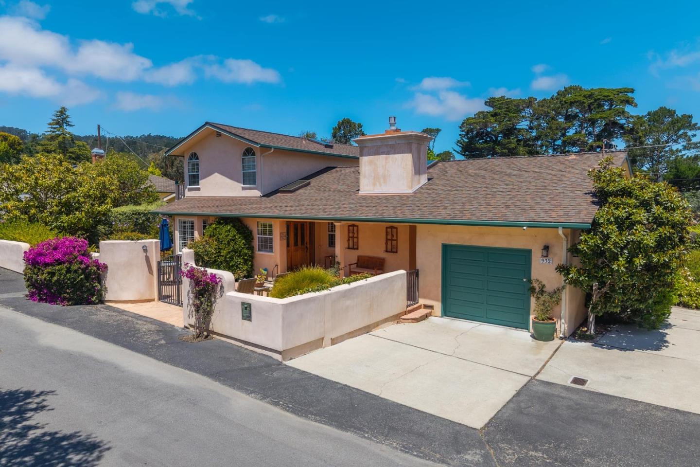932 Monterey Circle