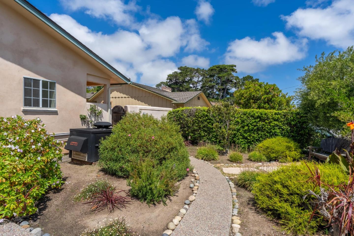 932 Monterey Circle