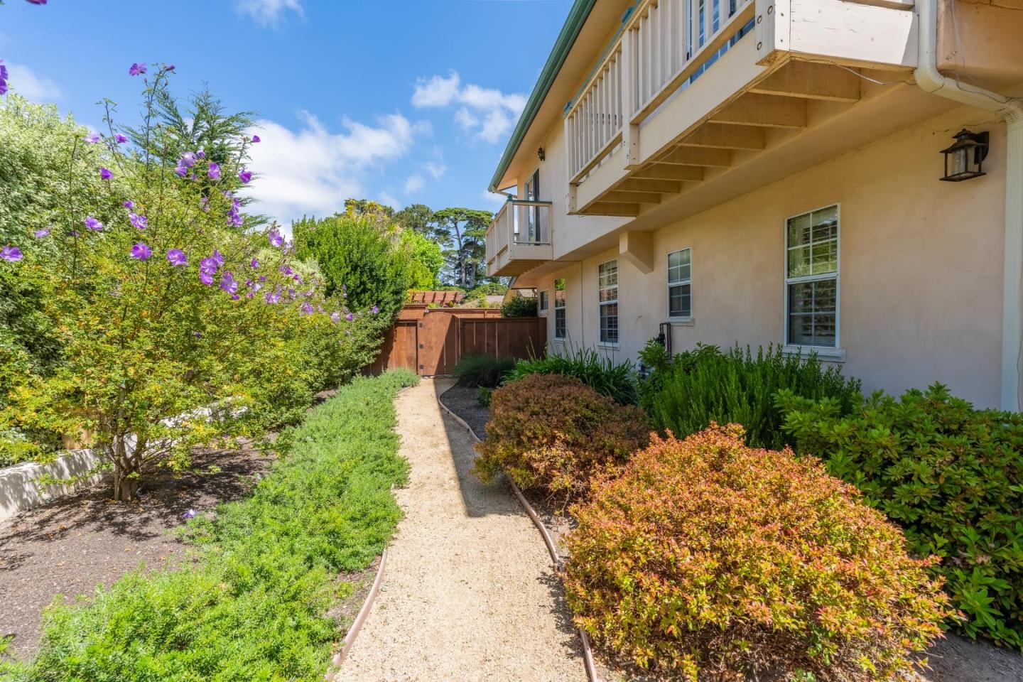 932 Monterey Circle