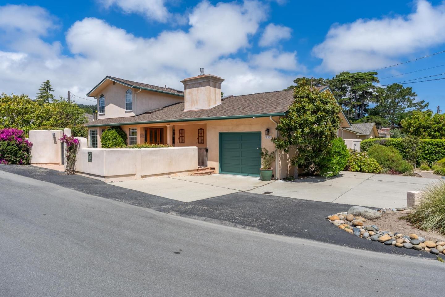 932 Monterey Circle