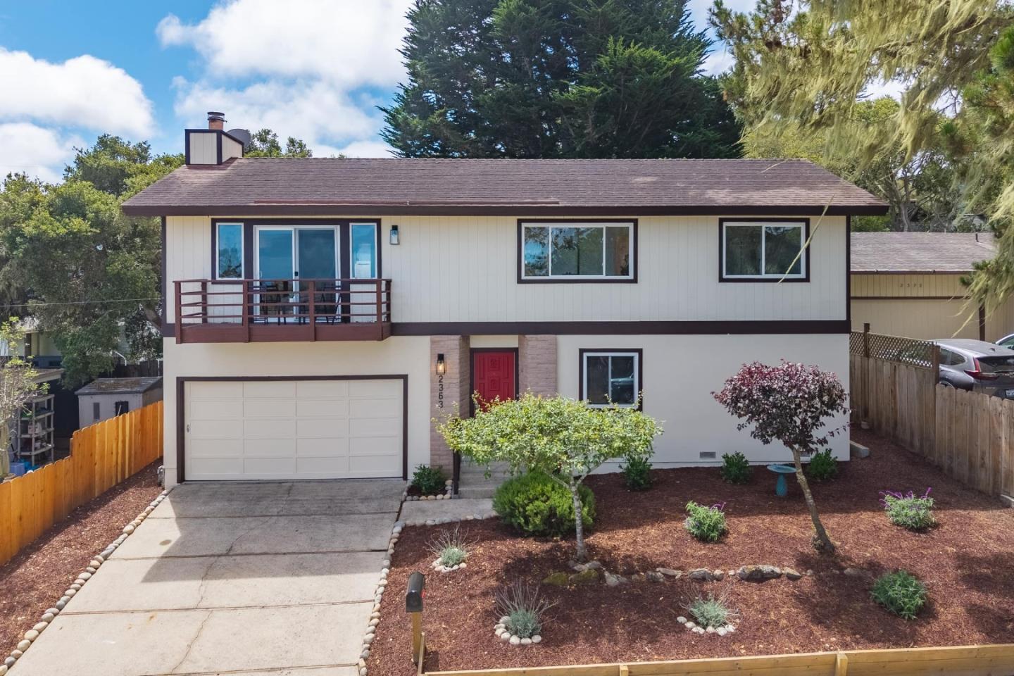 2363 Irving AVE
