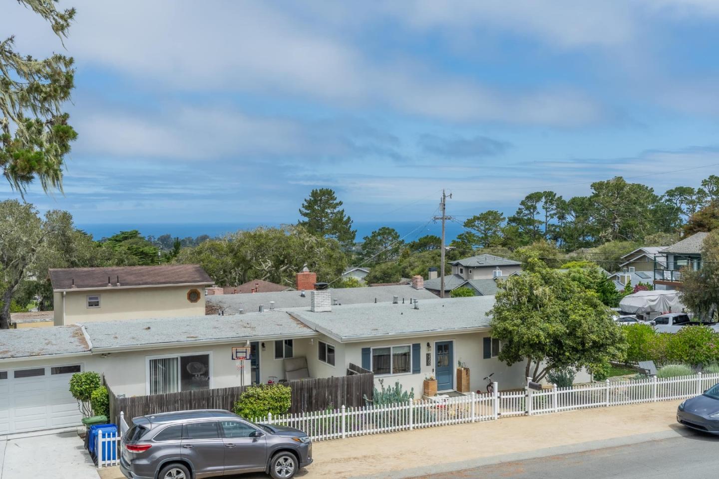 2363 Irving AVE