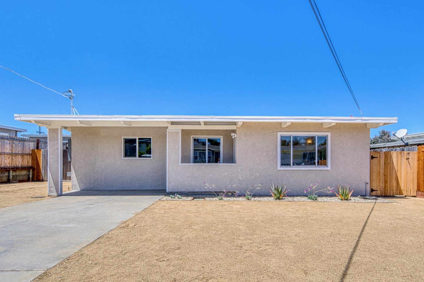 2085 Buchanan ST
