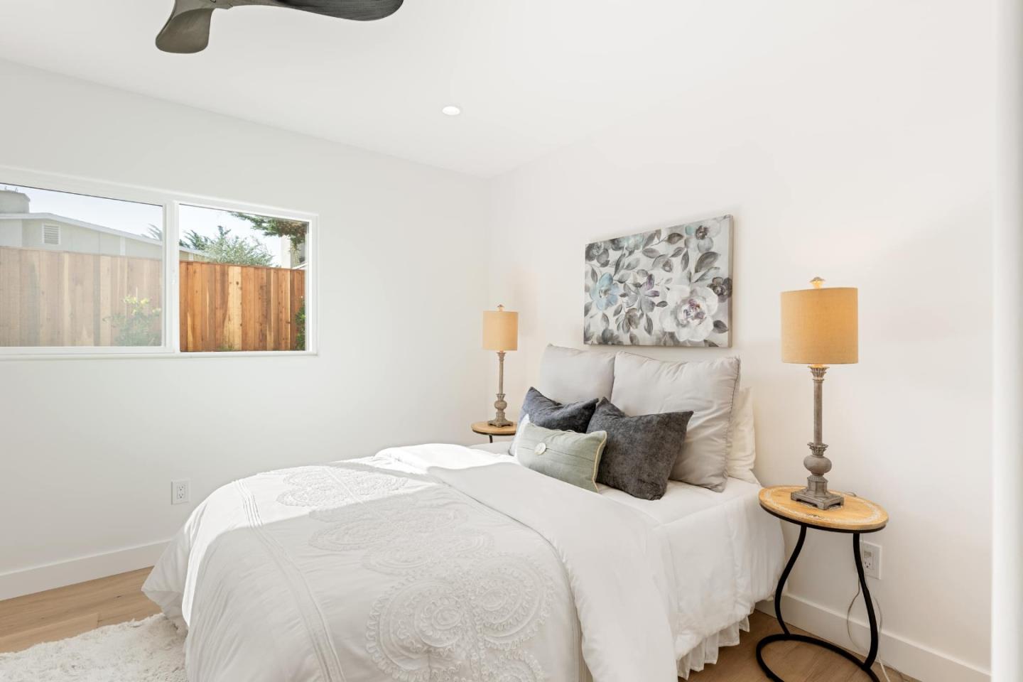 146 Seafoam AVE
