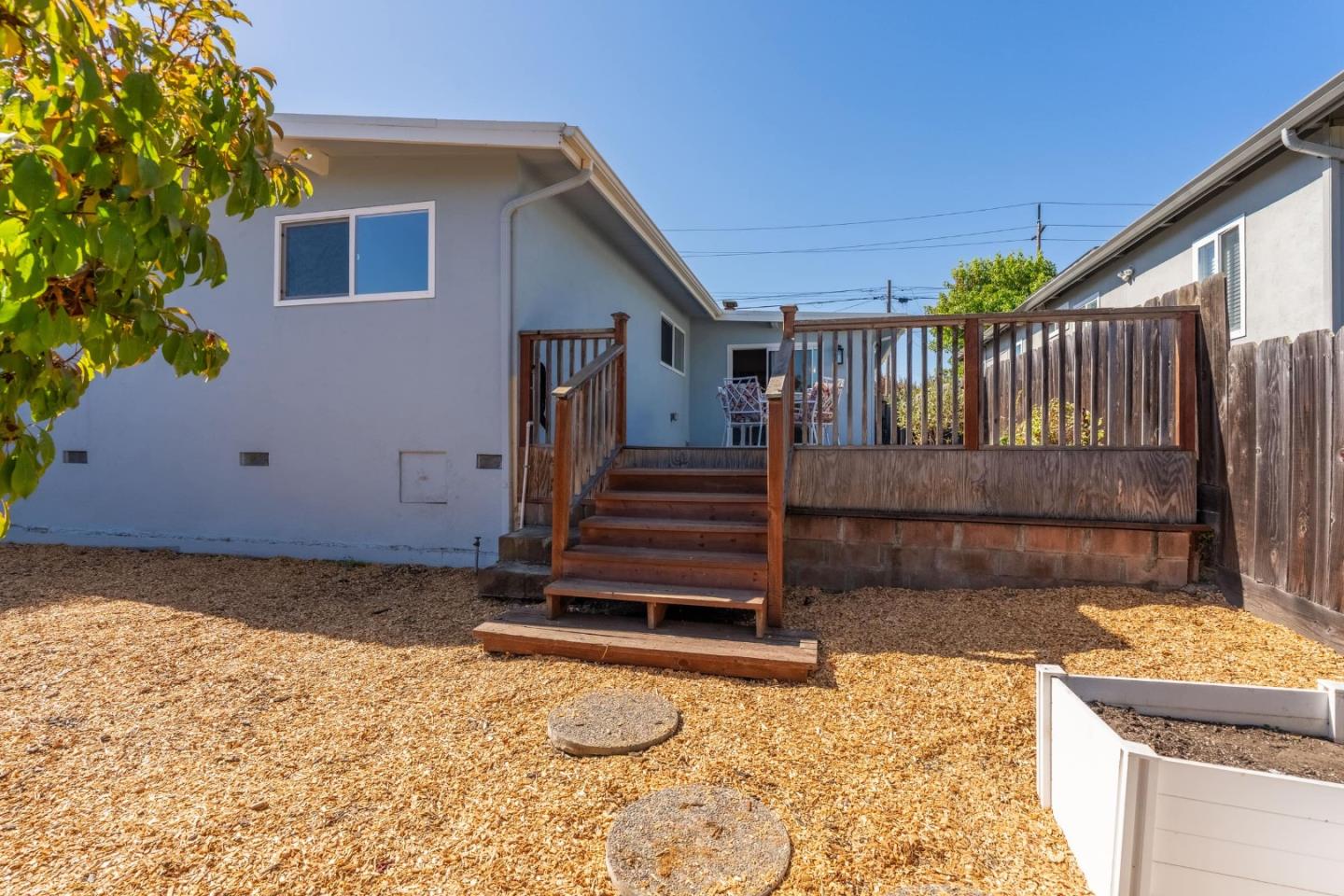 553 English AVE