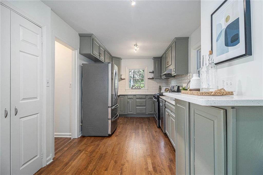 169 Woodbine Circle SE