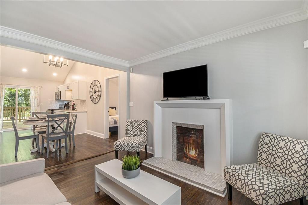 125 WARREN Street NE