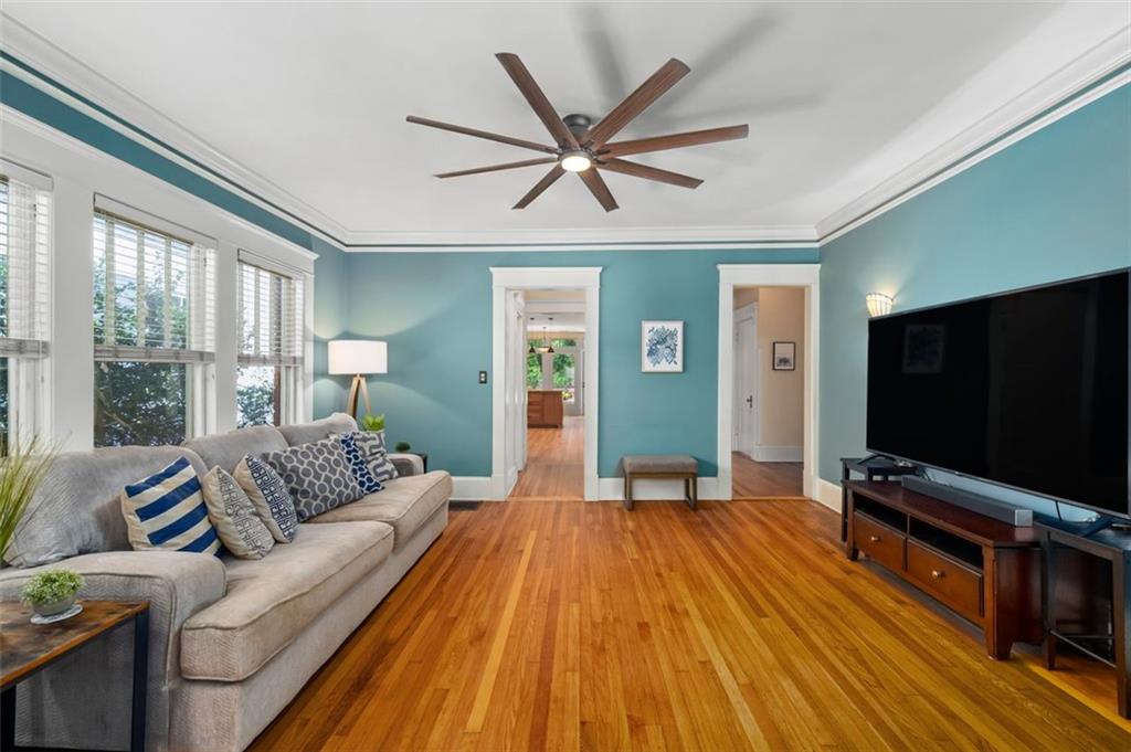 953 Blue Ridge Avenue NE