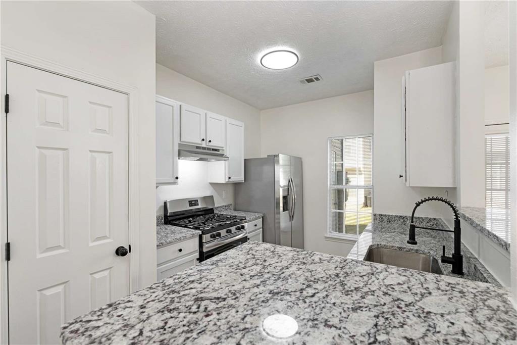 4917 Walden Lake Square