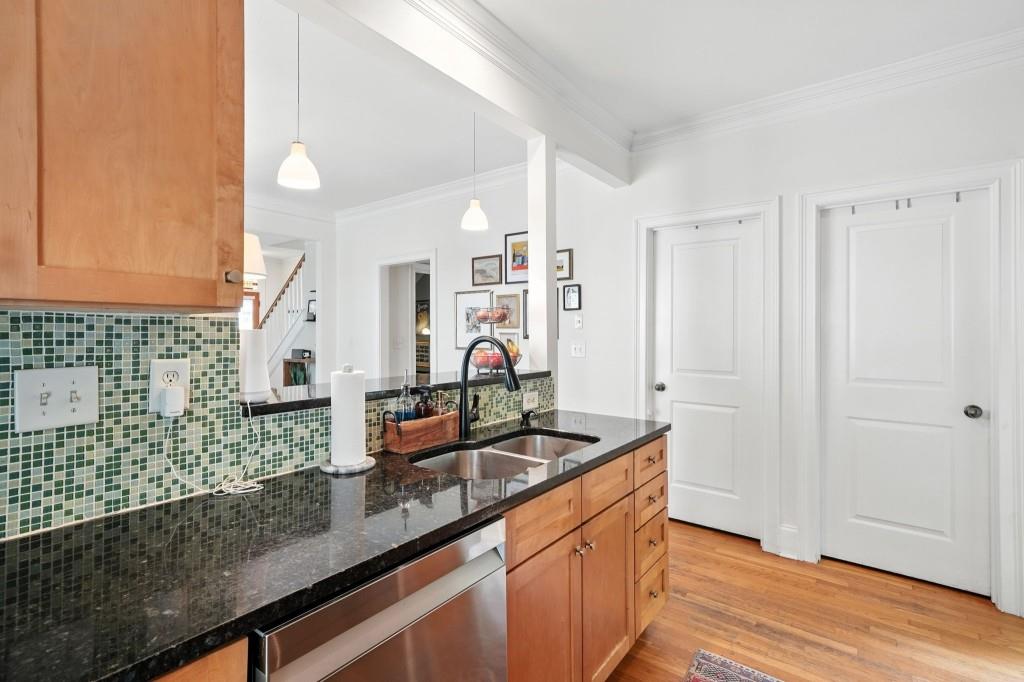 652 Woodward Avenue SE