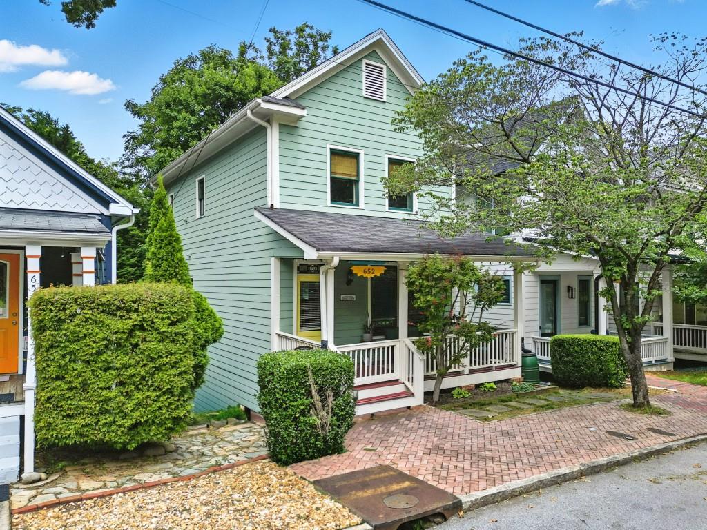652 Woodward Avenue SE