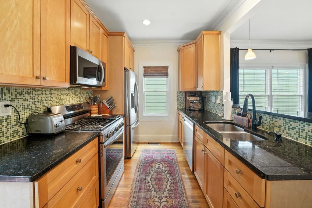 652 Woodward Avenue SE