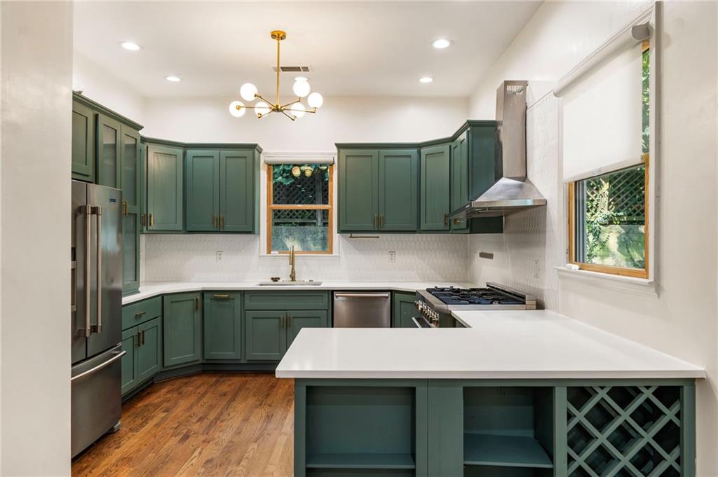 733 United Avenue SE