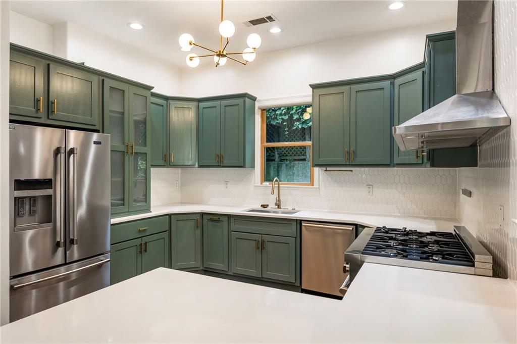 733 United Avenue SE