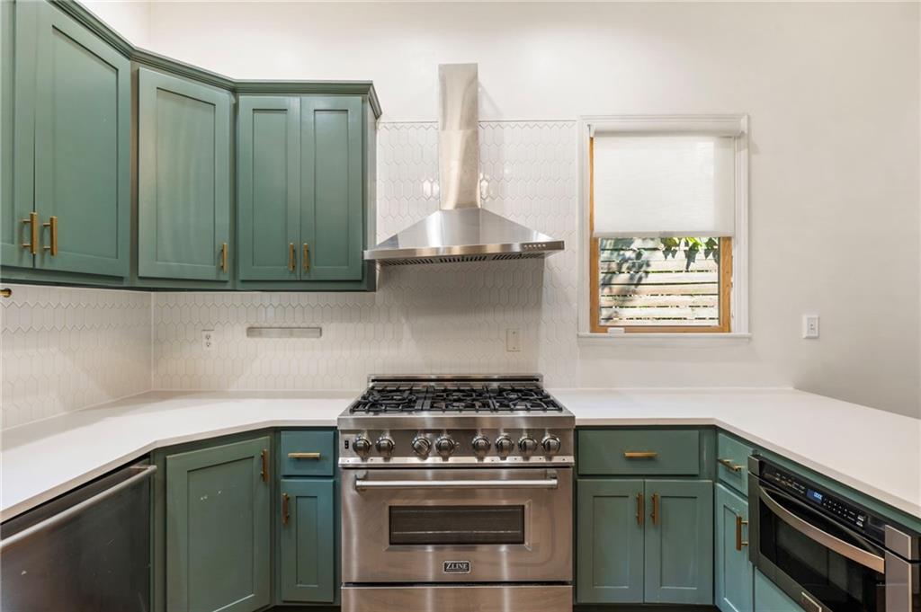 733 United Avenue SE