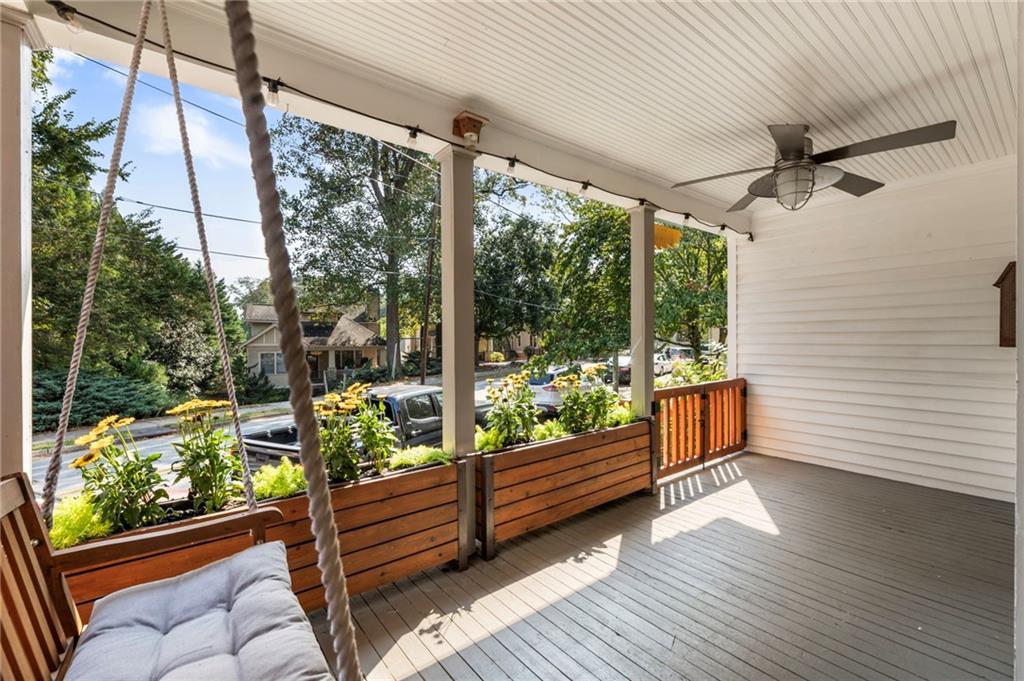 733 United Avenue SE