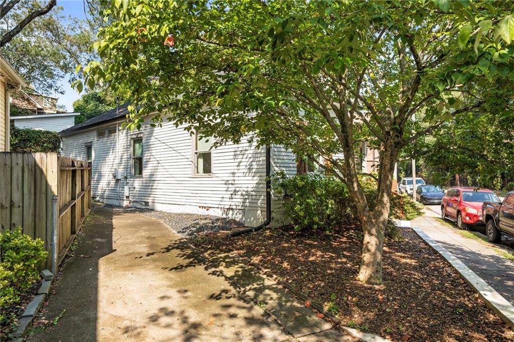 733 United Avenue SE